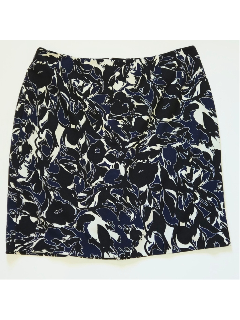 Kasper Women's Black Navy Blue Abstract Floral Straight Pencil Skirt Sz 18W